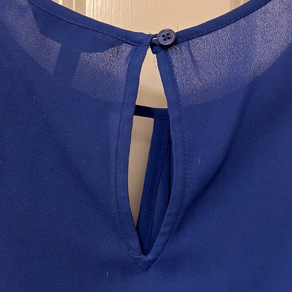 NWOT Royal Blue Express Top. Size M. - Picture 9 of 16
